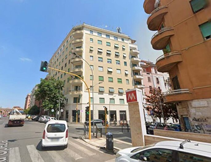 Appartamento monolocale in affitto in Via La Spezia, San Giovanni, Roma