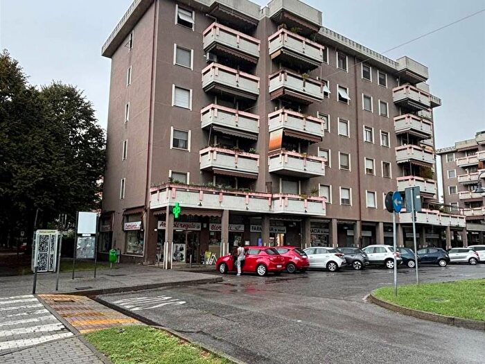 Appartamento trilocale in vendita in VIALE EUROPA, Bussero