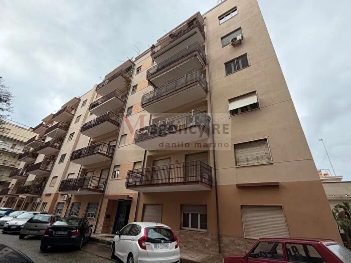 Appartamento con 5 locali in vendita in Via dell'Aurora, Reggio Calabria