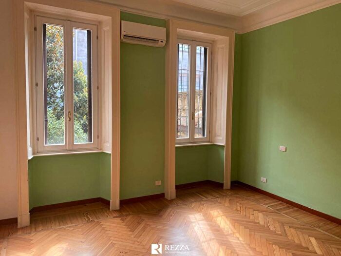 Appartamento quadrilocale in affitto in Via Spartaco, Montenero, Milano