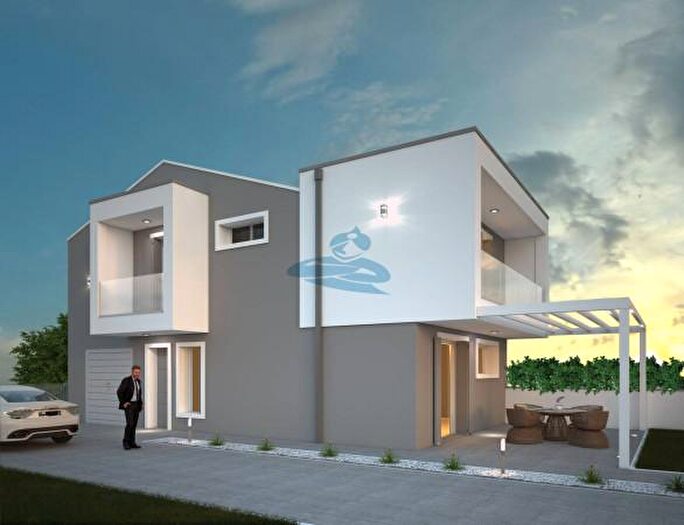 Casa quadrilocale in vendita in Via Bonifica, Ravenna