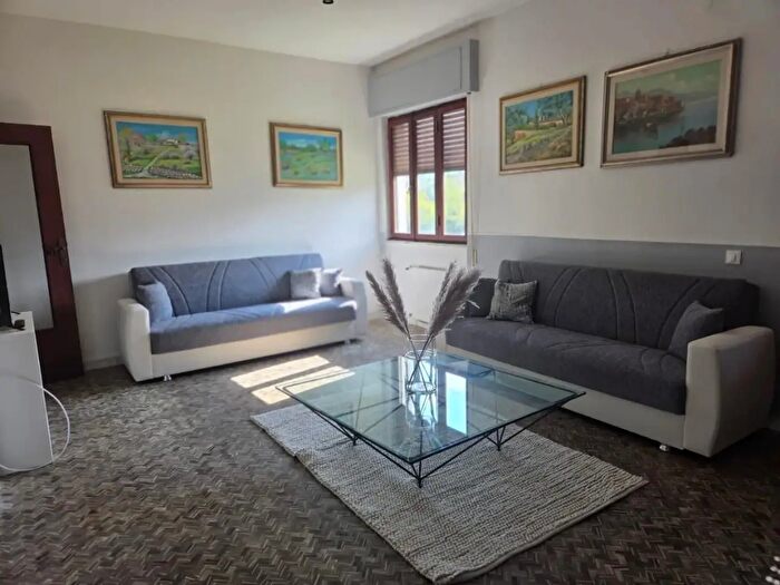 Appartamento con 5 locali in vendita in Carrara