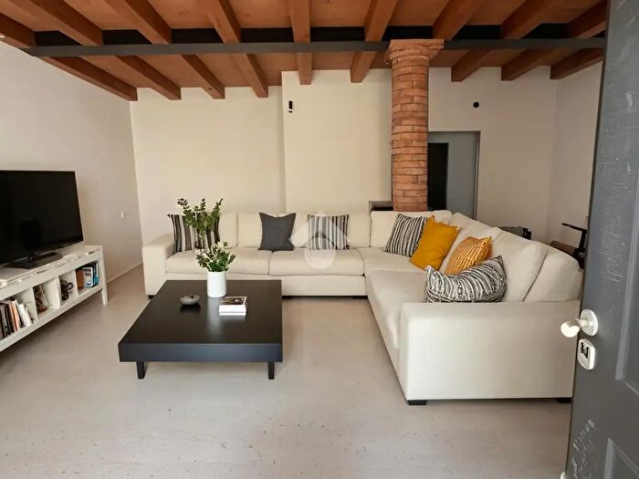 Casa quadrilocale in vendita in Strada Ugozzolo, Parma