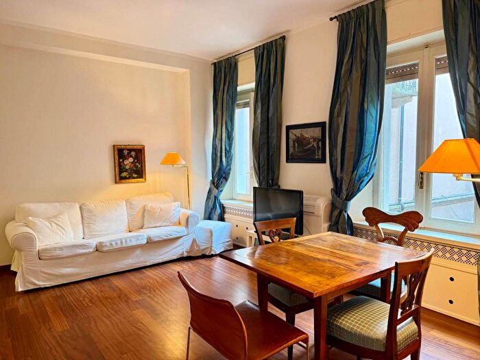 Appartamento bilocale in affitto in Via SantOrsola, Carrobbio, Milano