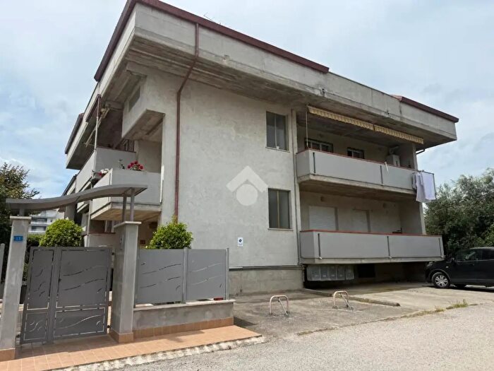 Appartamento con 5 locali in vendita in Via Vicenza, Alba Adriatica