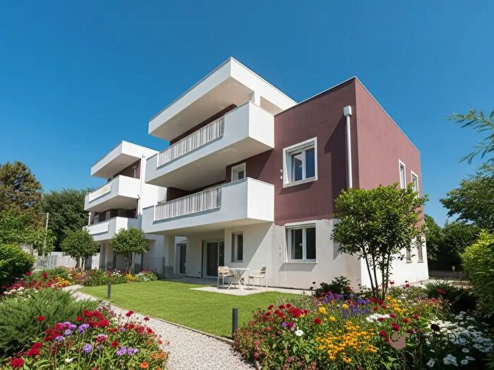 Appartamento con 5 locali in vendita in Via SantAntonio, Vigonza