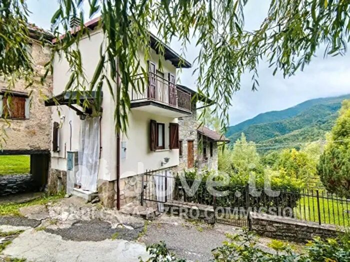 Casa bilocale in vendita in Località Corbesassi Snc, Brallo Di Pregola