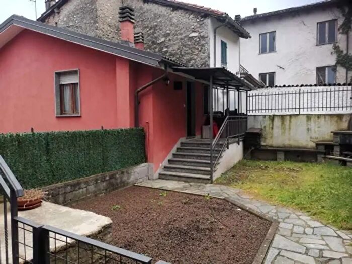 Appartamento con 6 locali in vendita in Bagnasco