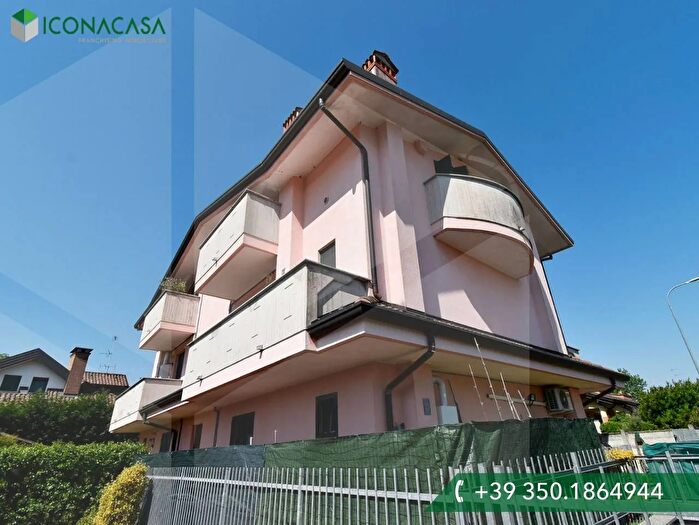 Appartamento trilocale in vendita in Via delle Viole, Parabiago