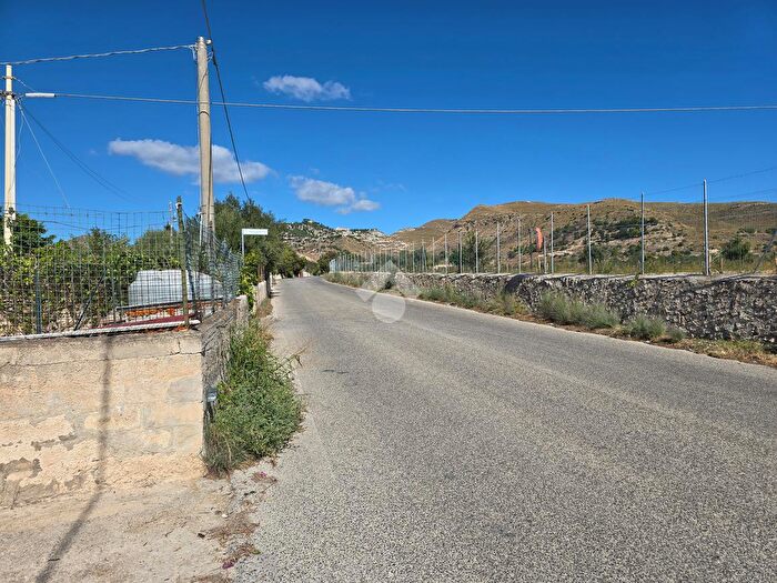 Appartamento quadrilocale in vendita in Contrada Cacarozzo, Avola