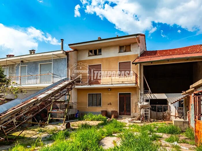 Casa con 5 locali in vendita in Via Tetti Giro, Santena