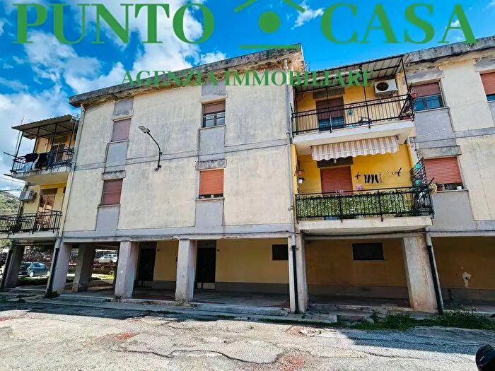 Appartamento quadrilocale in vendita in Via delle Terme, Lamezia Terme