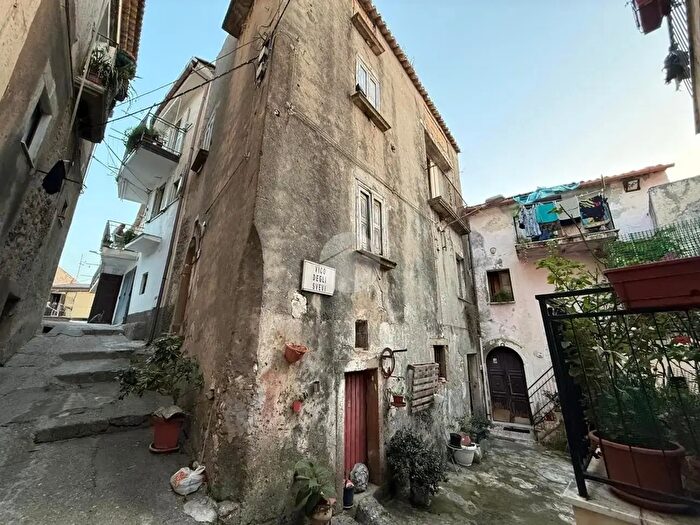 Appartamento bilocale in vendita in Salita Castello, Paola