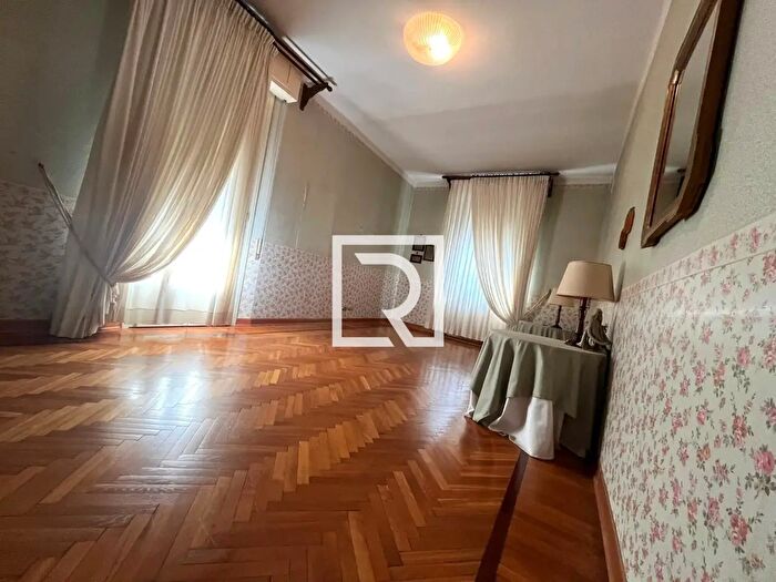 Casa con 9 locali in vendita in Via Ugo Bassi, Ravenna