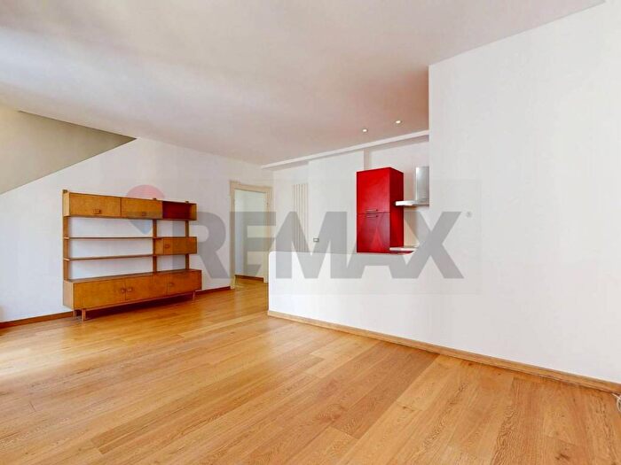 Appartamento quadrilocale in affitto in Via Principe Eugenio, Cenisio, Milano