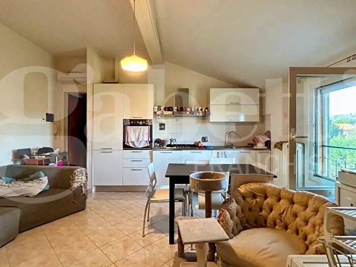 Appartamento trilocale in vendita in Via Gesso, Zola Predosa