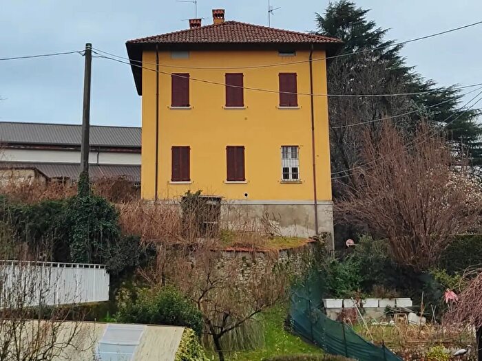 Casa con 5 locali in vendita in Via San Carlo, Calco