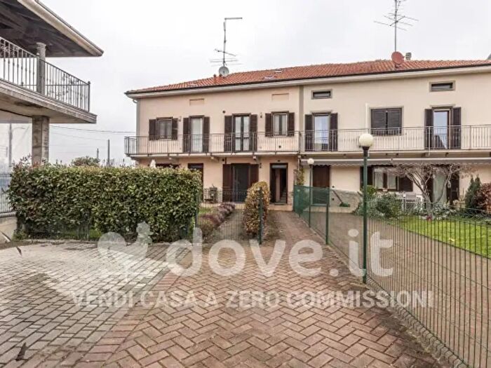 Appartamento trilocale in vendita in Via Galli, Oleggio