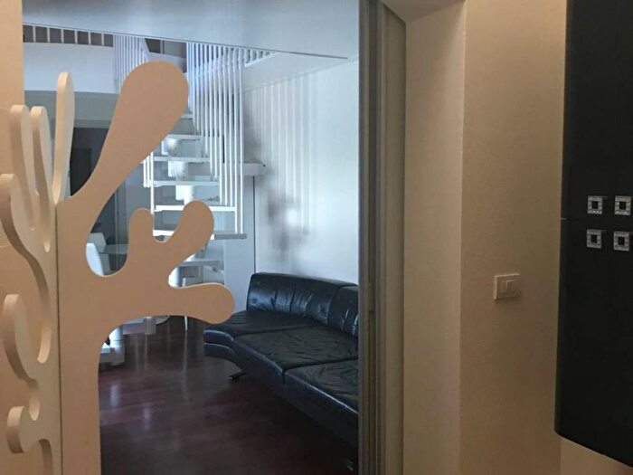 Appartamento bilocale in affitto in Via Castiglione, Centro Storico, Bologna