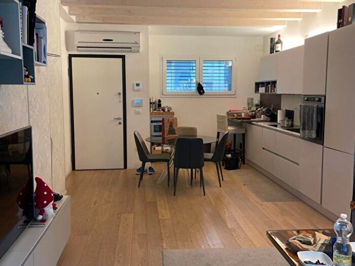 Appartamento quadrilocale in affitto in Via degli Artisti, Chiesanuova, Padova