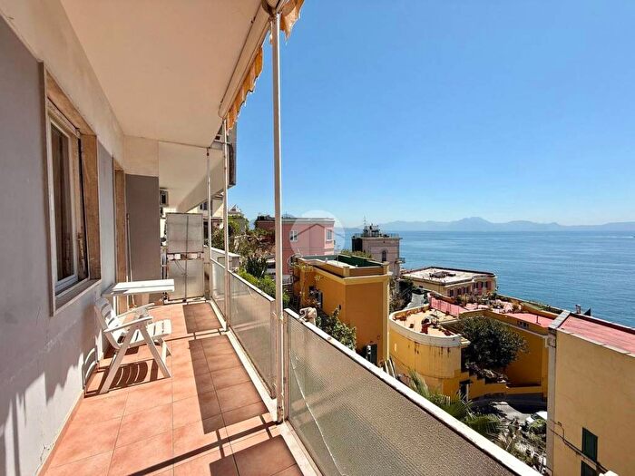 Appartamento con 5 locali in affitto in Via Parco Carelli, Posillipo, Napoli