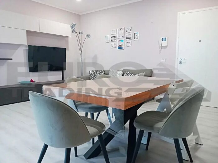 Appartamento quadrilocale in vendita in Via Basse, Casier