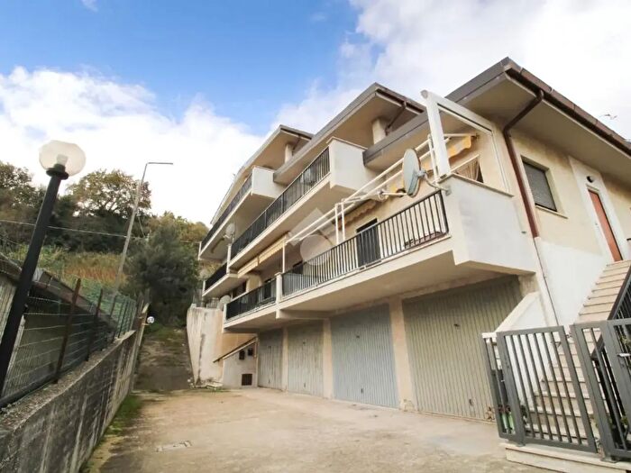 Appartamento trilocale in vendita in Viale Europa, Ortona