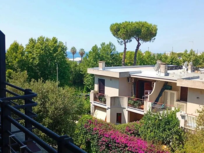 Appartamento trilocale in vendita in Via Quattro Novembre, Santa Marinella