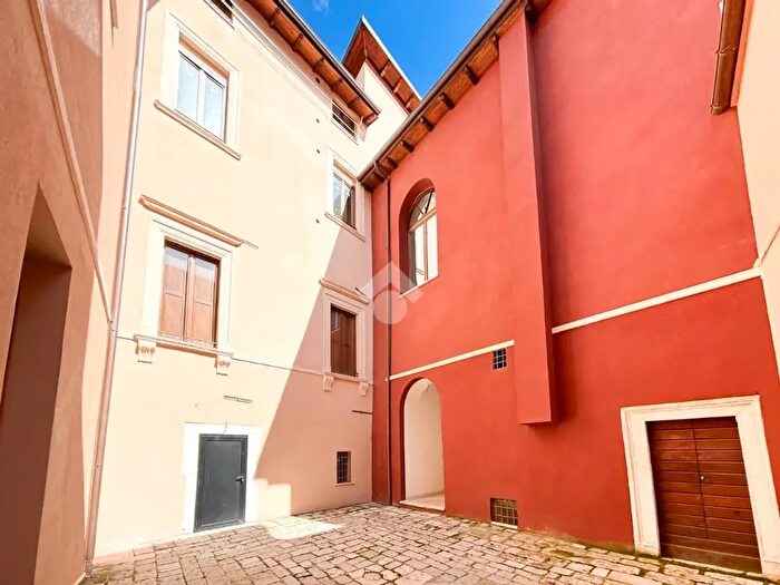 Appartamento monolocale in vendita in Via dei Torreggiani, LAquila