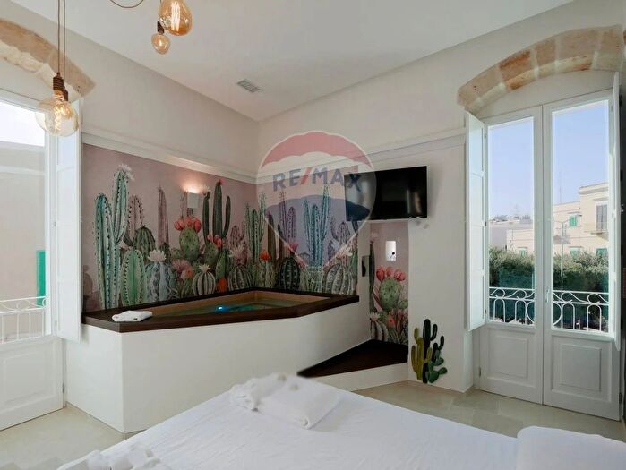 Casa quadrilocale in vendita in Monopoli