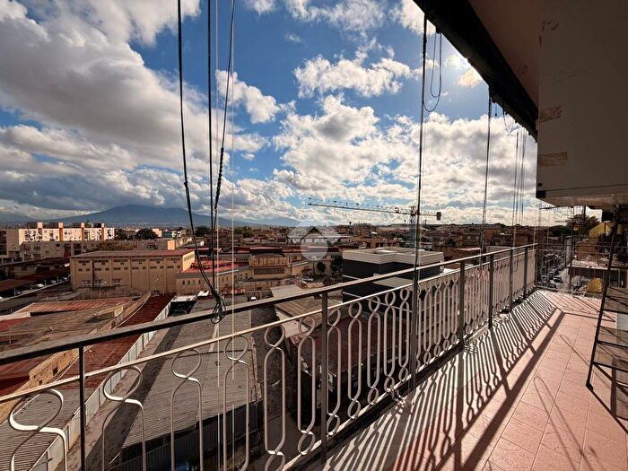 Appartamento trilocale in vendita in Via Taverna Rossa, Casavatore