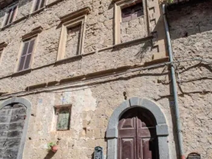 Appartamento trilocale in vendita in Via della Fratta, Grotte Di Castro