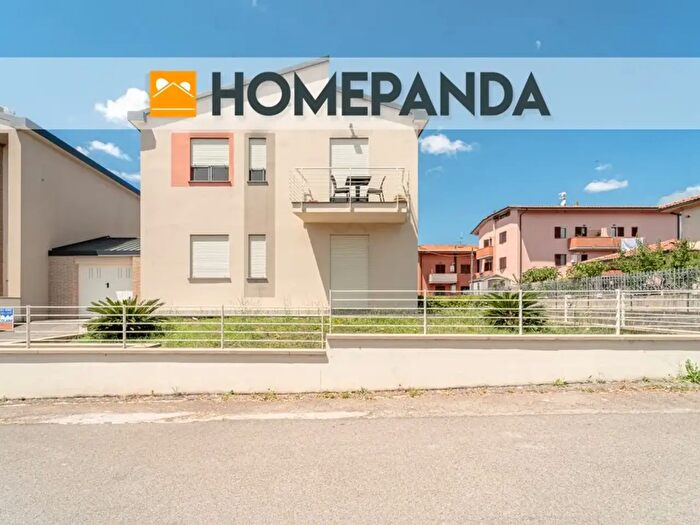 Appartamento quadrilocale in vendita in Via Toscana, Roccastrada