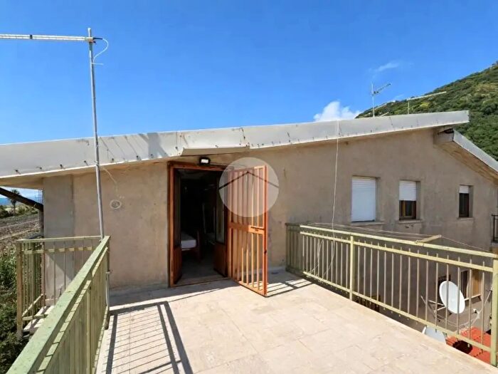 Appartamento bilocale in vendita in Via Marinella, Falconara Albanese