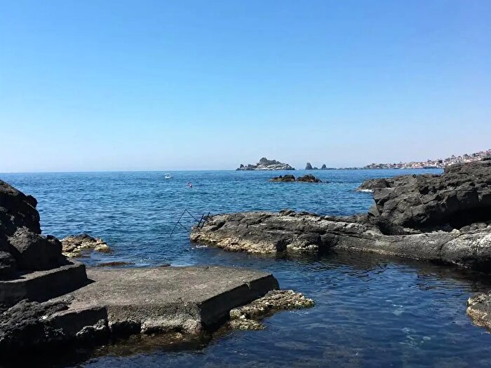 Casa bilocale in affitto in Via Nissoria, Acireale