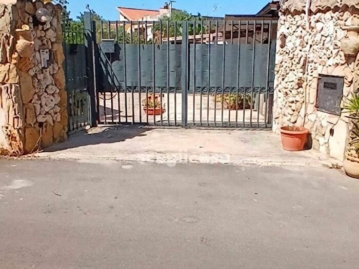 Appartamento bilocale in affitto in Via Agnelleria, Torre Muzza, Carini
