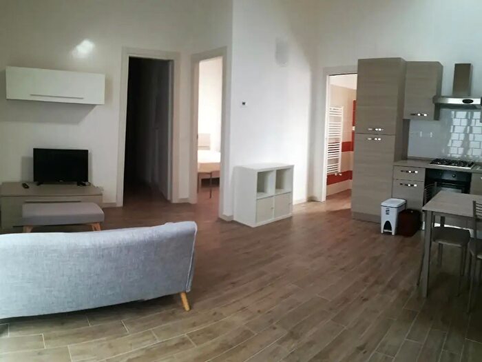 Appartamento trilocale in affitto in Sarzana