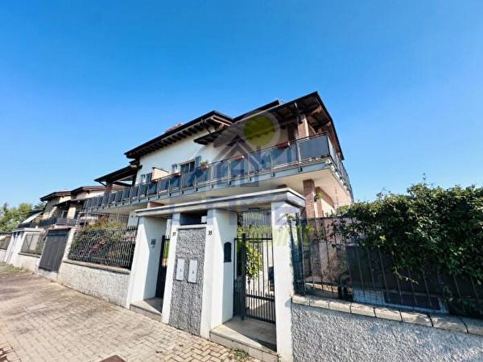 Appartamento quadrilocale in vendita in Via Bettino Craxi, Castiraga Vidardo