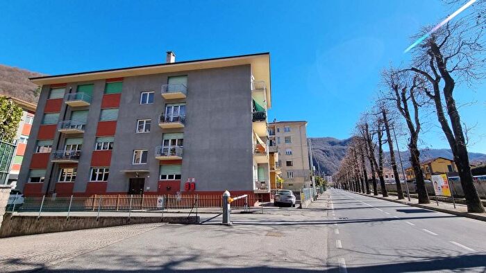 Appartamento trilocale in affitto in Viale Cesare Battisti, Centro, Varallo