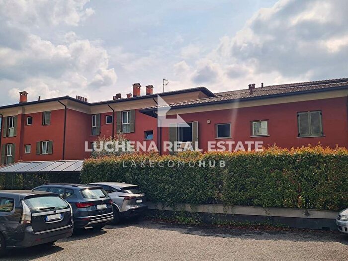 Appartamento bilocale in affitto in Via Gaspare Rosales, Villa Olmo, Como