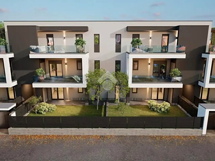 Appartamento trilocale in vendita in Via Giuseppe Garibaldi, Orbassano
