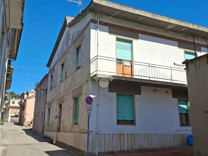 Casa con 8 locali in vendita in Via Armando Diaz, Castel Di Lama