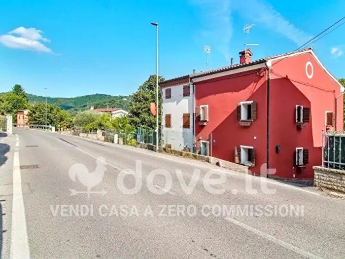 Casa quadrilocale in vendita in Via della Busa Snc, Torreglia