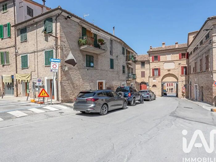 Appartamento con 5 locali in vendita in Via Roma, Filottrano
