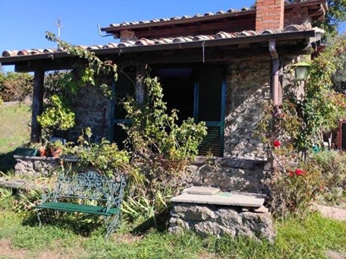 Casa quadrilocale in affitto in Via di Campo Vecchio, Valle Marciana, Grottaferrata