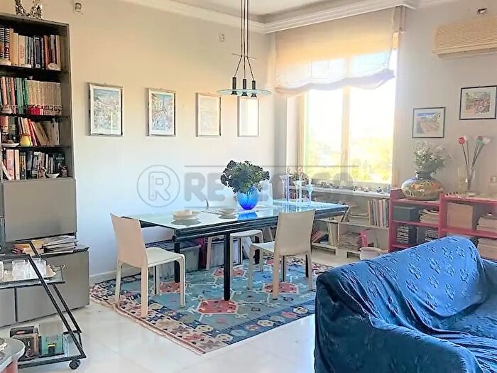 Appartamento con 10 locali in vendita in Via Augusto Von Platen, Siracusa