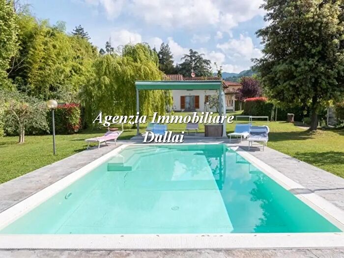 Casa con 6 locali in vendita in Borgo San Lorenzo