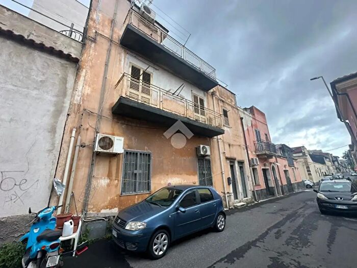 Appartamento bilocale in vendita in Via Filistione, Catania