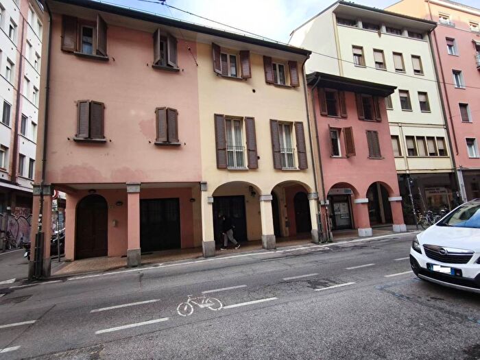 Appartamento monolocale in affitto in Irnerio, Bologna