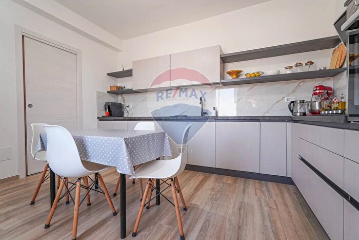 Casa quadrilocale in vendita in Via della Libertà, Corte De Frati